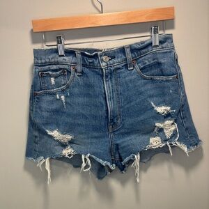 Abercrombie & Fitch The Mom Short High Rise